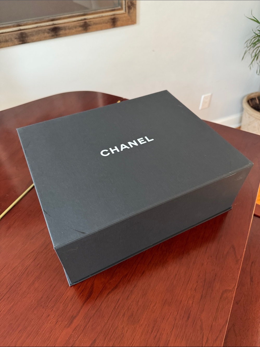 CHANEL Black and White Logo Luxury Gift Box_S